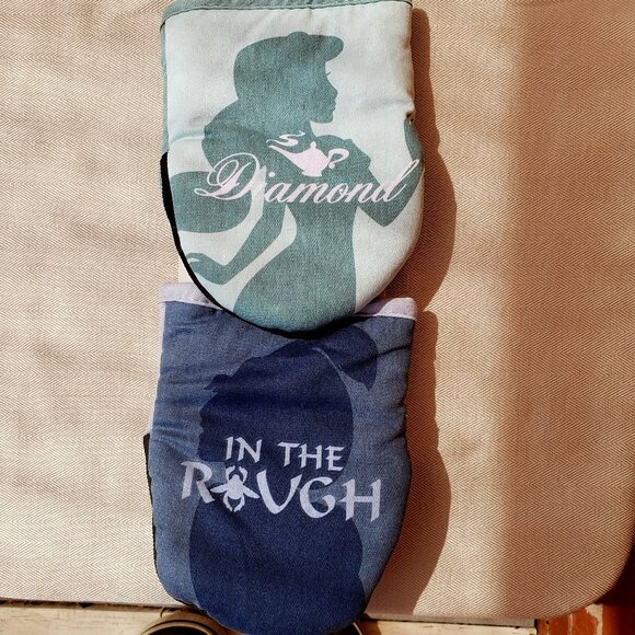 BNWT Disney Princess Neoprene Mini Oven Mitts, 2pk-Heat Resistant (OS) - Picture 2 of 6